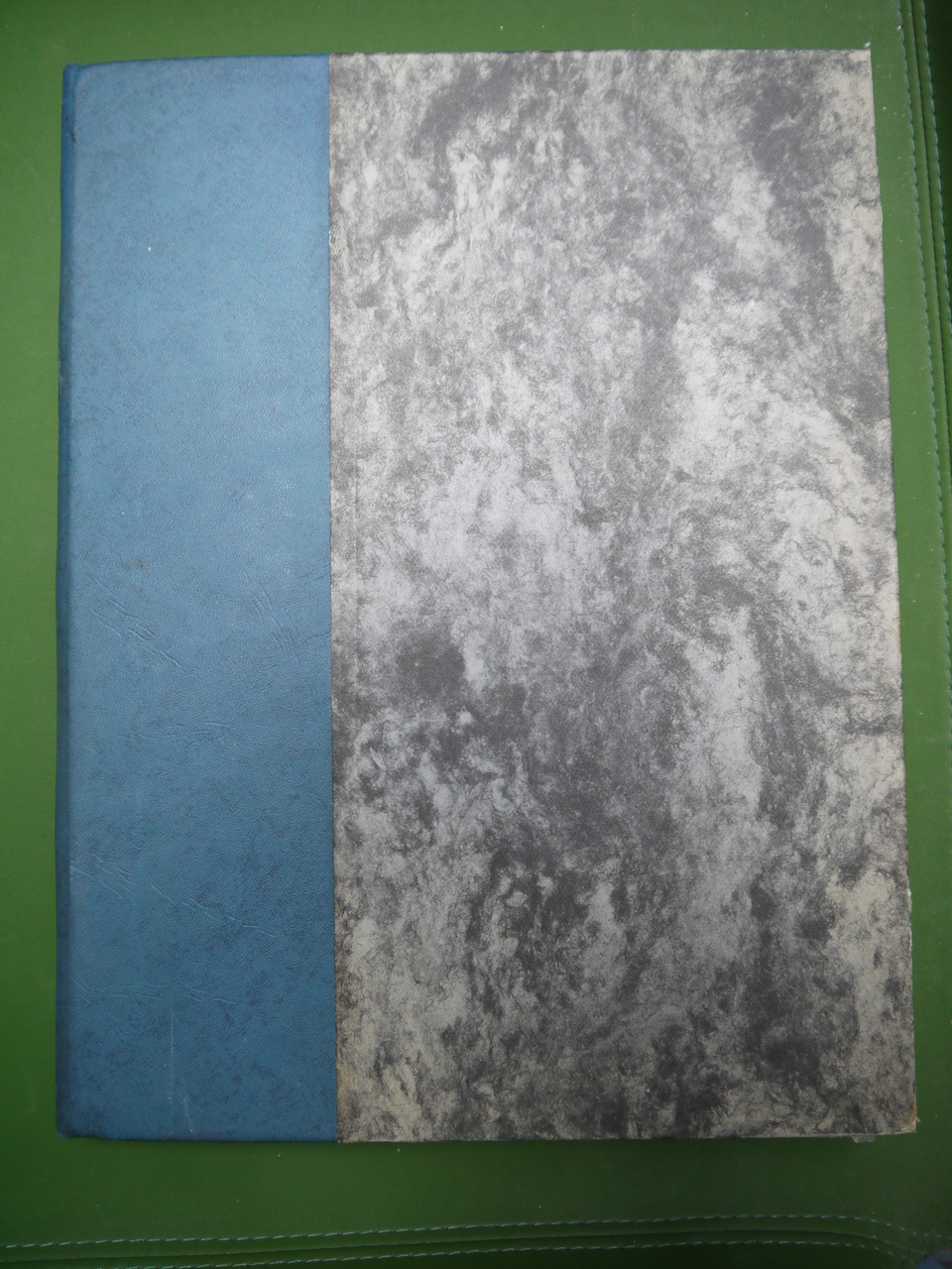 Histoire généalogique de la maison de Thiennes issue de celle des ducs de Luxembourg et de Limburg, Félix-Victor Goethals, de Polack-Duvivier, 1848